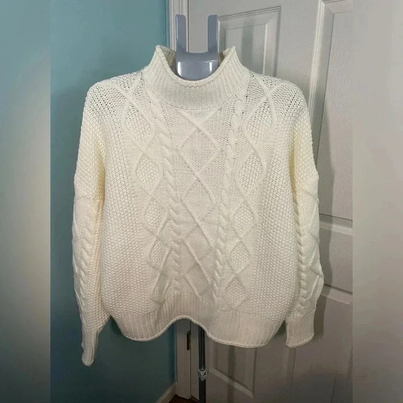 Cream colored‎ chunky mock neck sweater size XL bin 11 - Picture 1 of 6